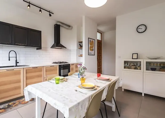 Casa Primo Maggio * Cerasolo