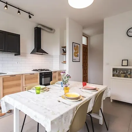 Casa Primo Maggio * Cerasolo